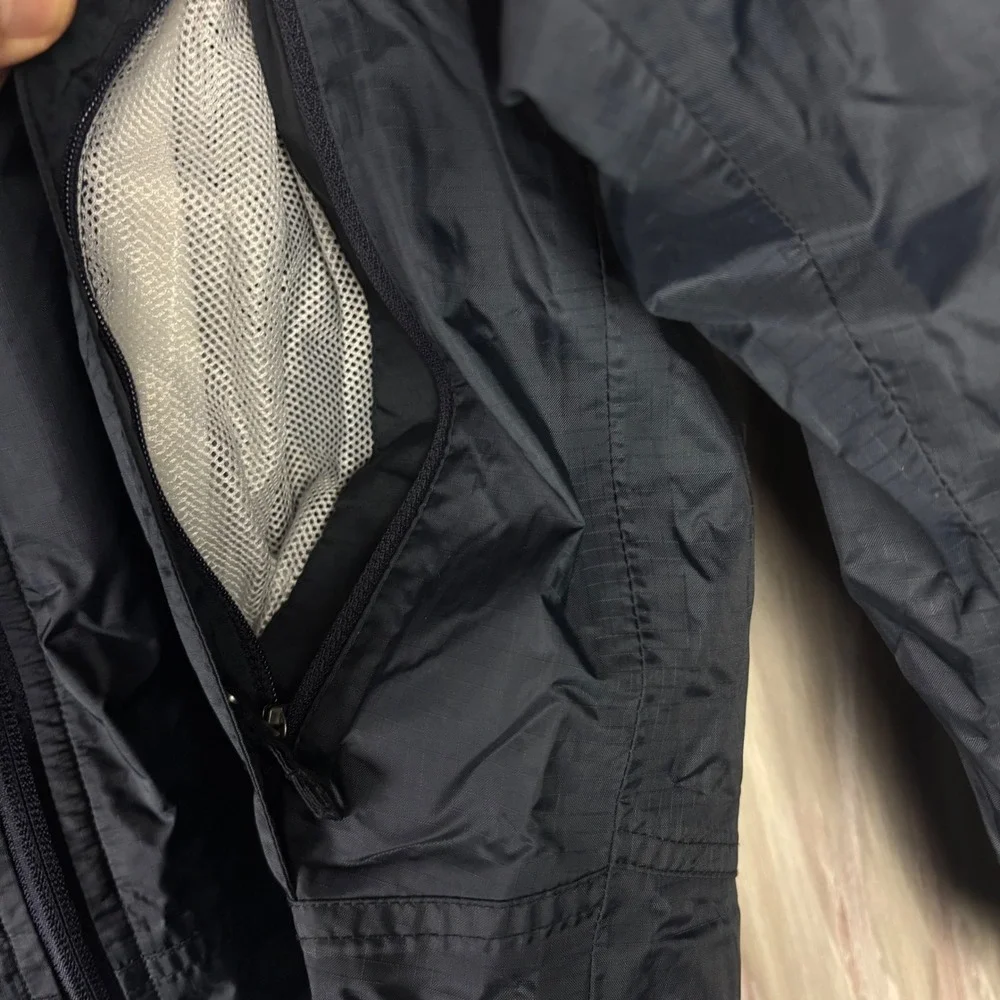 L.L. Bean Black Hooded Trail Model Jacket Reflective Stripe Kids M 10-12 #248055